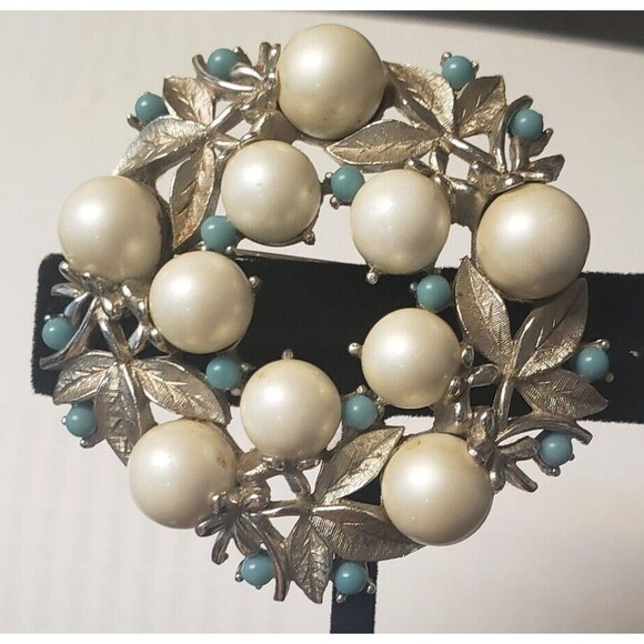 Vtg Signed Sarah Coventry 1960s Alaskan Summer Matte Turquoise Faux Pearl Brooch - Picture 7 of 11